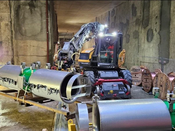 Pelle hydraulique en intervention, photo fournie par FerroTalents